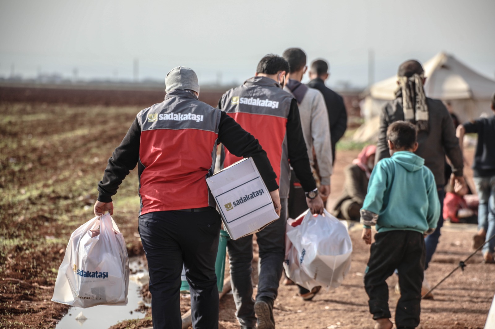Sadakataşı’ndan İdlib’e acil yardım